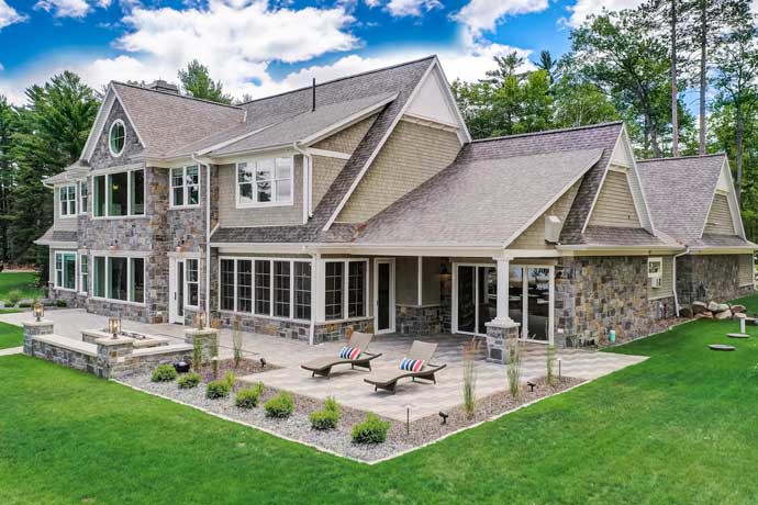Contemporary Northern Wisconsin Home in the day in Three Lakes.