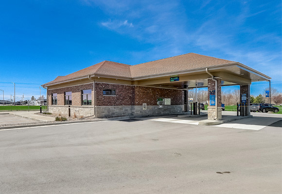 Exterior of the commercial building of FCCU Pulaski.