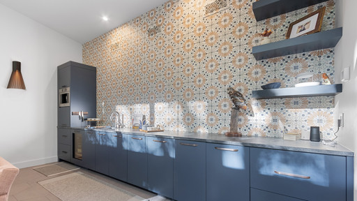 Eye-Catching Kitchenette